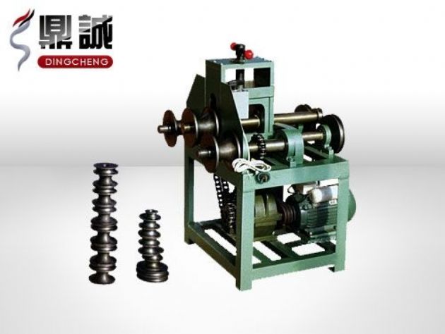 點(diǎn)擊查看詳細(xì)信息<br>標(biāo)題：立式多功能滾動式彎管機(jī) 閱讀次數(shù)：4923