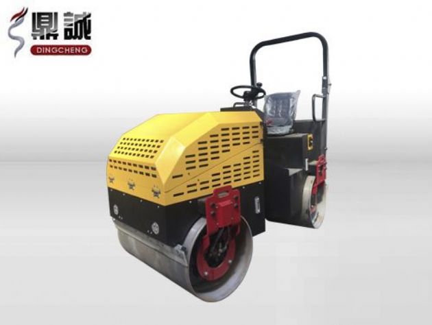 點(diǎn)擊查看詳細(xì)信息<br>標(biāo)題：2.5噸全液壓座駕式振動(dòng)壓路機(jī) 閱讀次數(shù)：14376